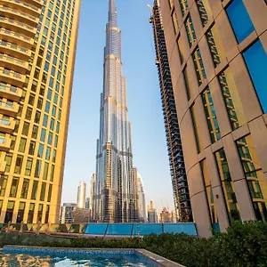 Walk To Mall 2br With Skyline View Pool شقة